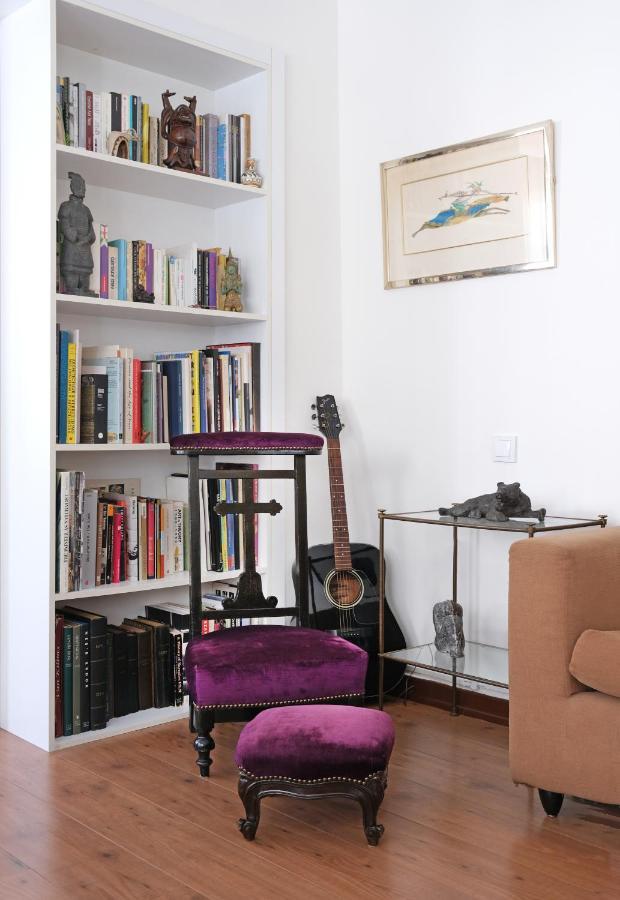 Artists Designed In The Centre Of Apartment Istanbul