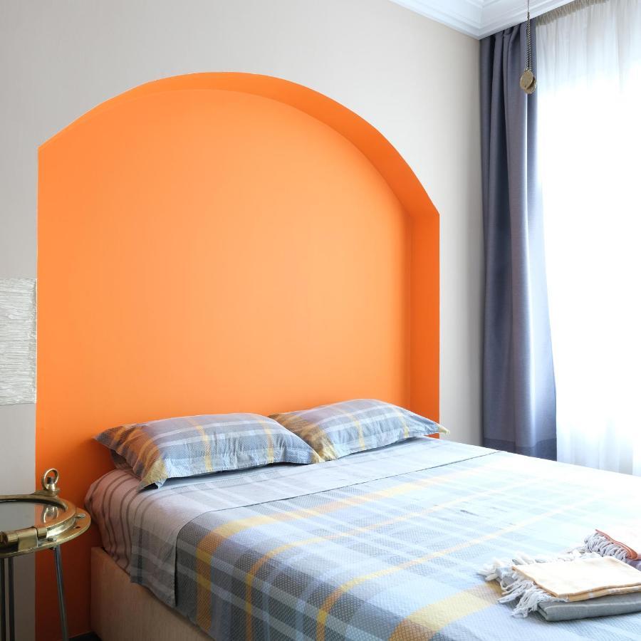 Artists Designed In The Centre Of Apartment *